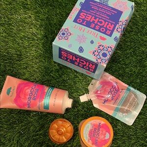 Tree Hut Moroccan Rose Moisturizing Body Care Set - Pink